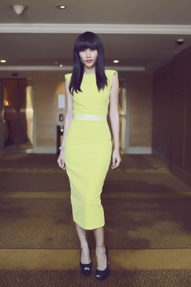 Trang Lạ xuất hiện quyến rũ ở Singapore Fashion Week - ảnh 2
